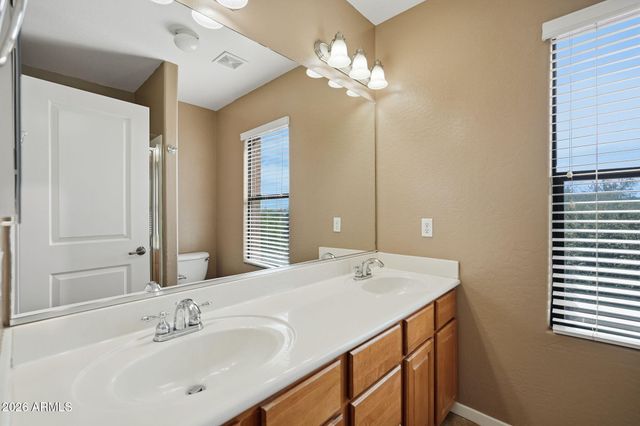 330 S FARMER Avenue 124, Tempe, AZ 85281