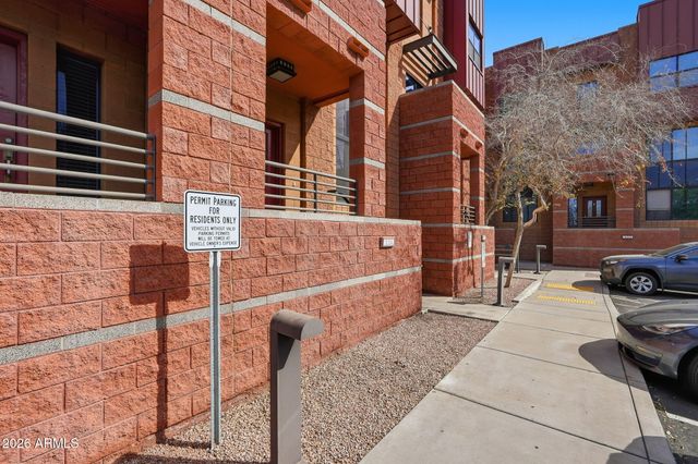 330 S FARMER Avenue 124, Tempe, AZ 85281