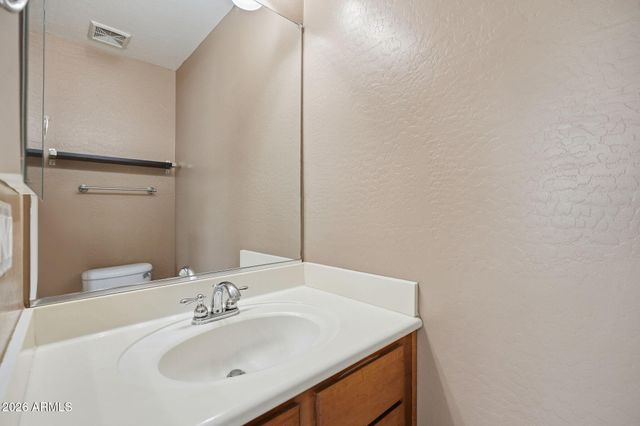 330 S FARMER Avenue 124, Tempe, AZ 85281