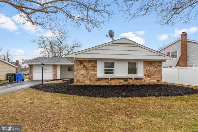 111 HAZELWOOD CIR, Willingboro, NJ 08046