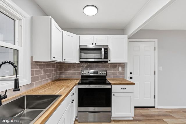 111 HAZELWOOD CIR, Willingboro, NJ 08046