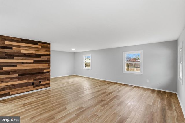 111 HAZELWOOD CIR, Willingboro, NJ 08046