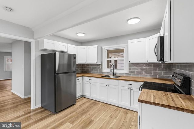 111 HAZELWOOD CIR, Willingboro, NJ 08046