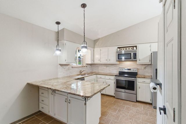 107 Woodlane Circle, Lawrenceburg, KY 40342
