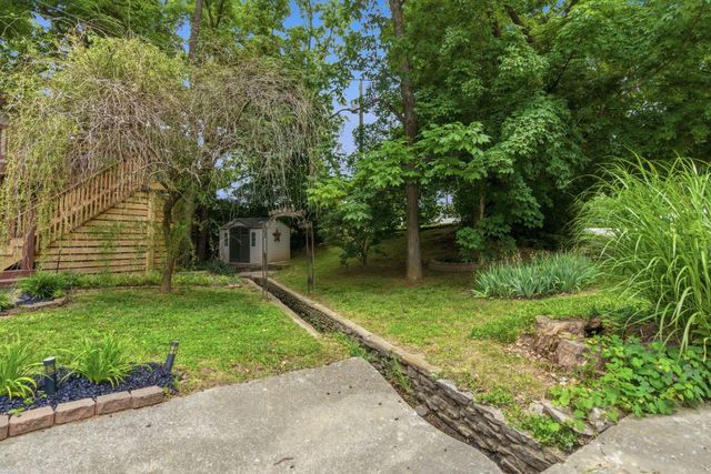 107 Woodlane Circle, Lawrenceburg, KY 40342