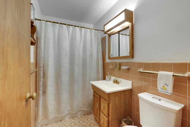 1826 Alameda Street, Roseville, MN 55113