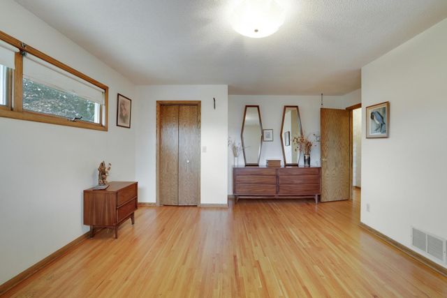 1826 Alameda Street, Roseville, MN 55113
