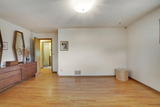 1826 Alameda Street, Roseville, MN 55113