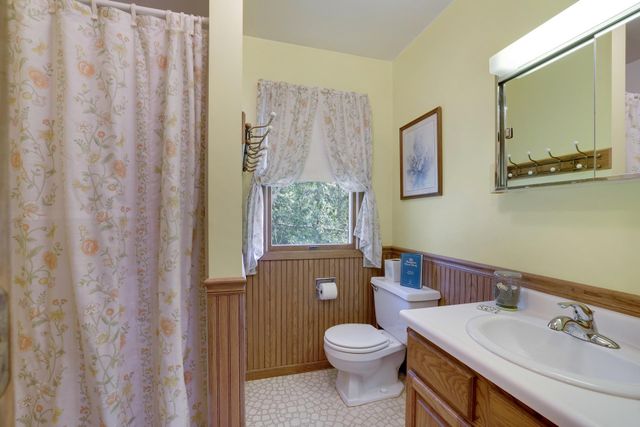 1826 Alameda Street, Roseville, MN 55113