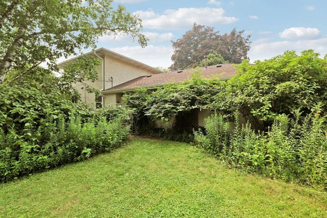 1826 Alameda Street, Roseville, MN 55113