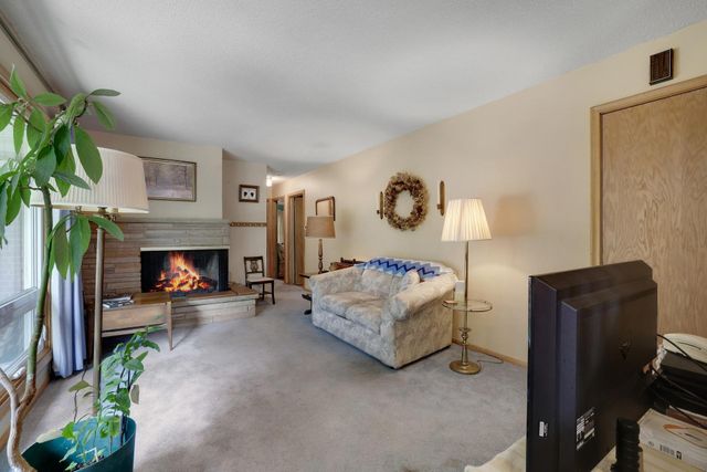 1826 Alameda Street, Roseville, MN 55113