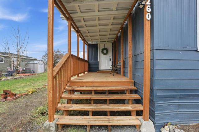 2201 N Craig Rd, Spokane, WA 99224