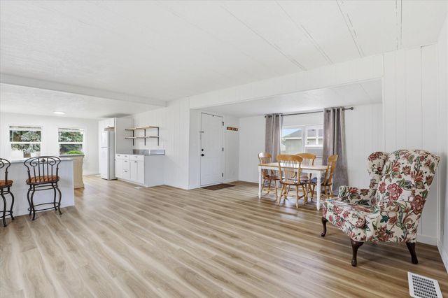 2201 N Craig Rd, Spokane, WA 99224