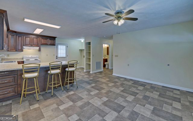 337 Rock Creek Road, Toccoa, GA 30577