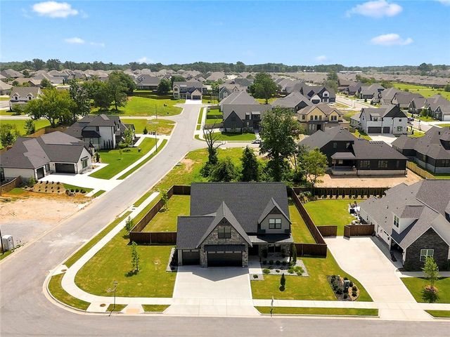 3620 Bridger Lane, Bentonville, AR 72712