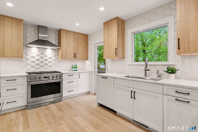 190 West Lane, Stamford, CT 06905