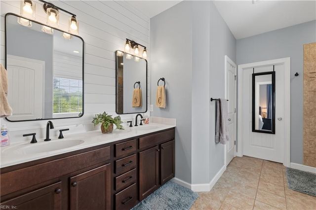 1929 Channing LN, Virginia Beach, VA 23456
