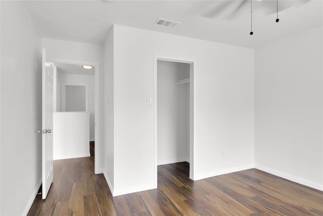 6740 Silvercrest Drive, Arlington, TX 76002