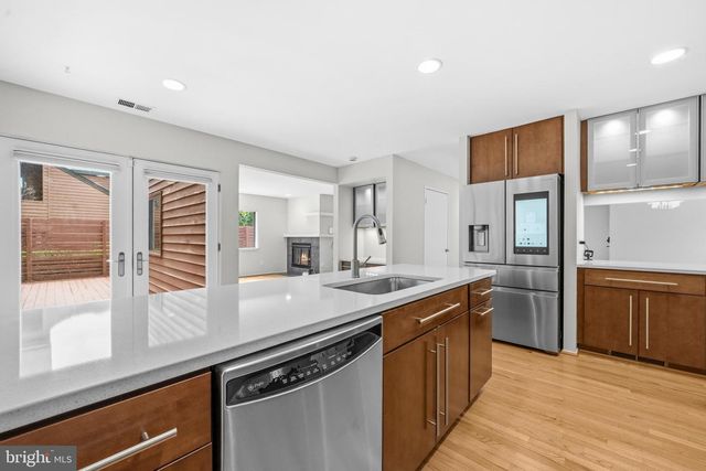 2105 SOUTH BAY LN, Reston, VA 20191
