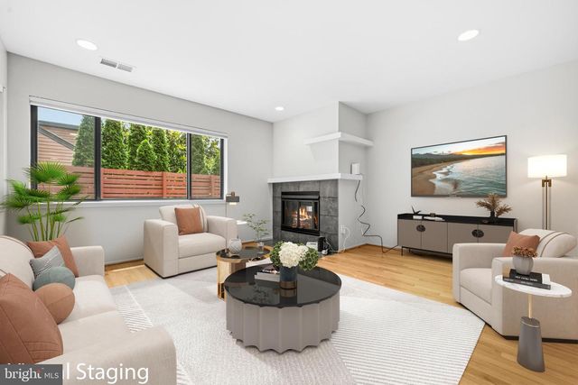 2105 SOUTH BAY LN, Reston, VA 20191