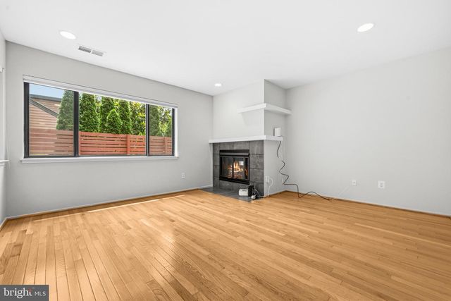2105 SOUTH BAY LN, Reston, VA 20191