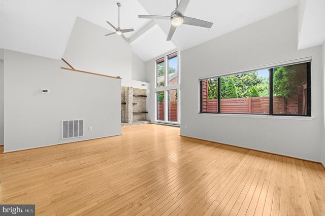 2105 SOUTH BAY LN, Reston, VA 20191