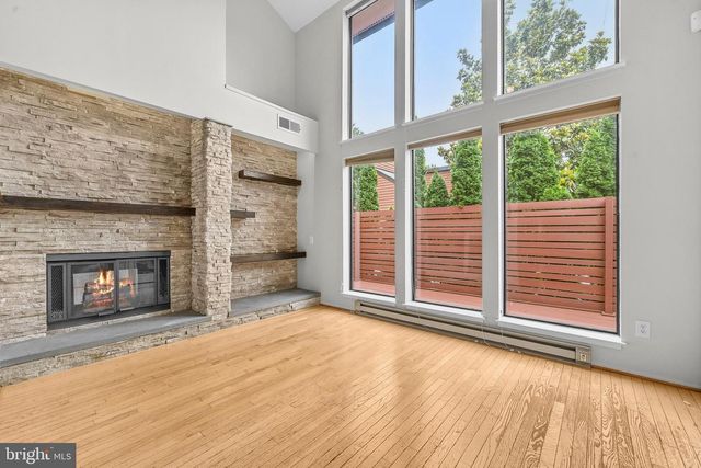 2105 SOUTH BAY LN, Reston, VA 20191