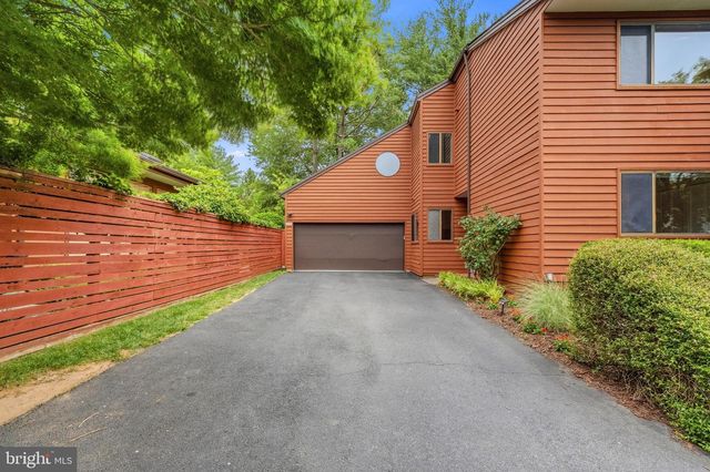 2105 SOUTH BAY LN, Reston, VA 20191