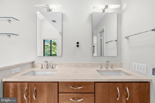 2105 SOUTH BAY LN, Reston, VA 20191