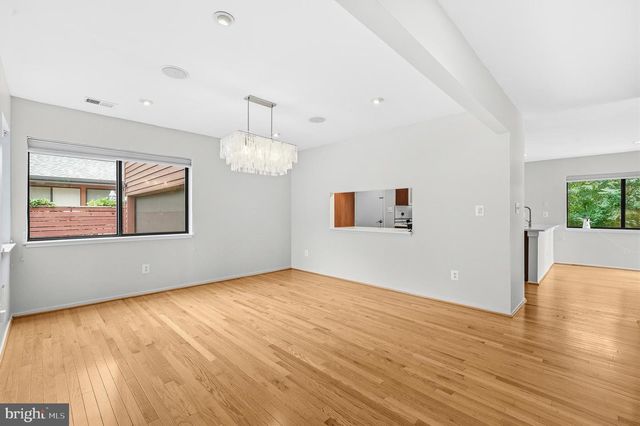 2105 SOUTH BAY LN, Reston, VA 20191