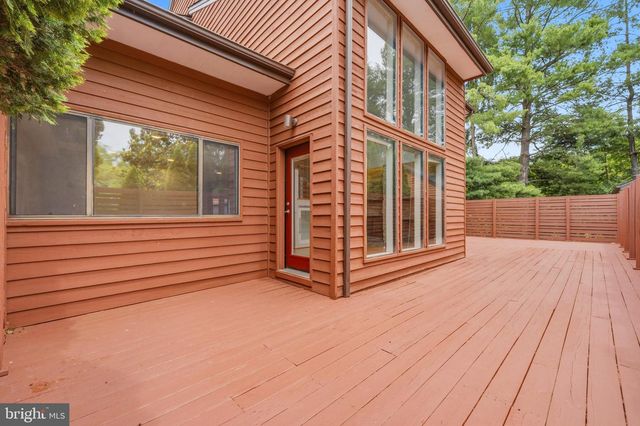 2105 SOUTH BAY LN, Reston, VA 20191