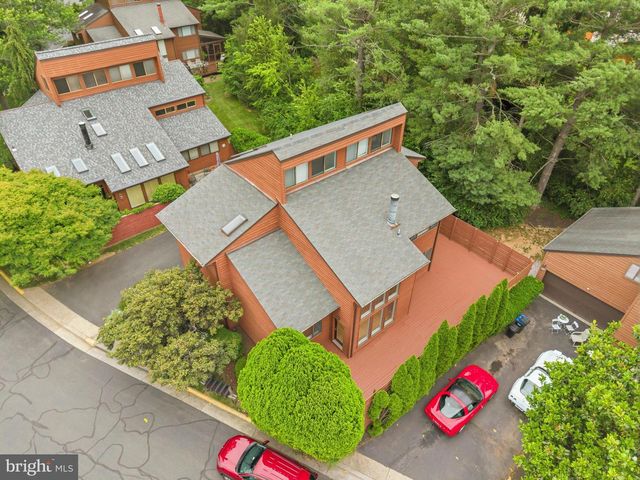 2105 SOUTH BAY LN, Reston, VA 20191
