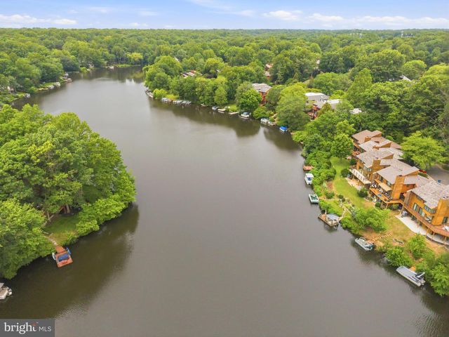 2105 SOUTH BAY LN, Reston, VA 20191