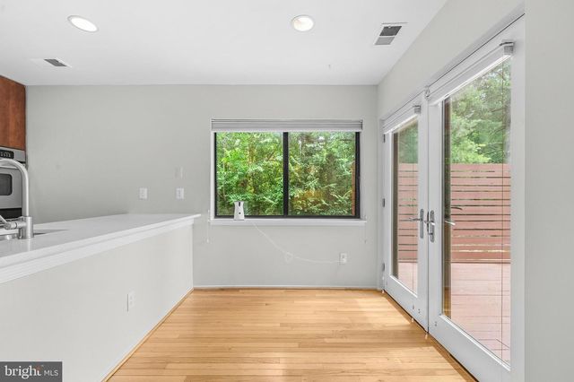 2105 SOUTH BAY LN, Reston, VA 20191