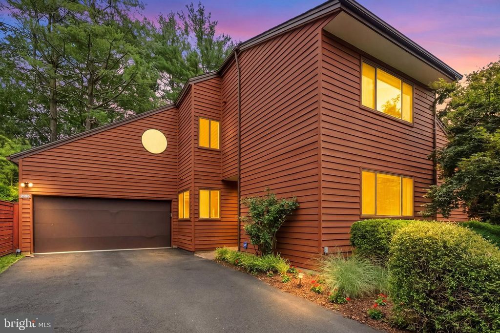 2105 SOUTH BAY LN, Reston, VA 20191