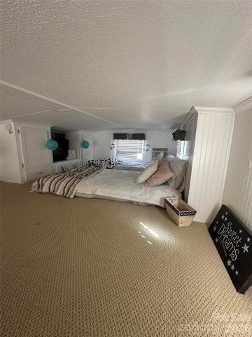 195 Grand View Drive, New London, NC 28127