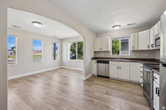 2359 S 3300 W, Syracuse, UT 84075