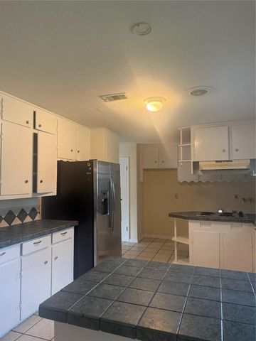 7623 Wilmerdean Street, Houston, TX 77061