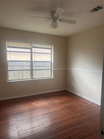 7623 Wilmerdean Street, Houston, TX 77061