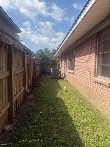 7623 Wilmerdean Street, Houston, TX 77061