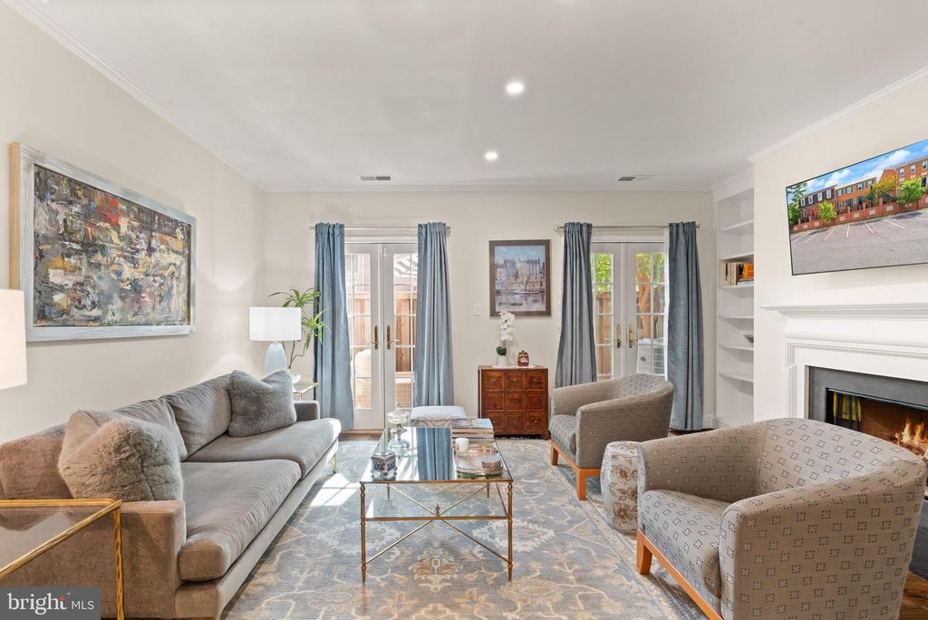 Image 11 of property listing at 1608 BELMONT ST NW #C, Washington, DC 20009