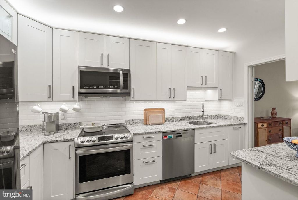 Image 20 of property listing at 1608 BELMONT ST NW #C, Washington, DC 20009