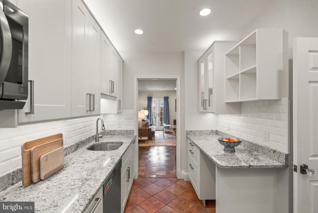 Image 21 of property listing at 1608 BELMONT ST NW #C, Washington, DC 20009