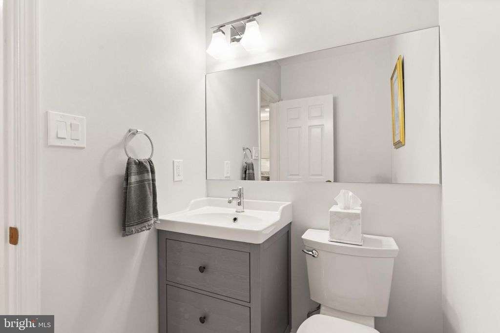 Image 25 of property listing at 1608 BELMONT ST NW #C, Washington, DC 20009
