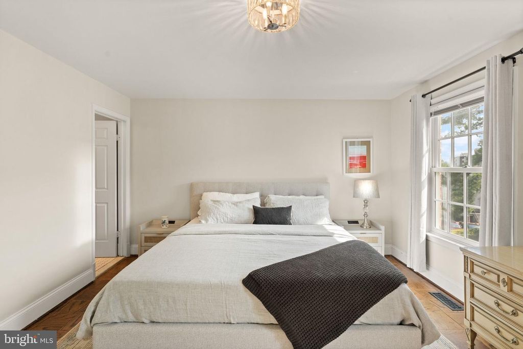 Image 30 of property listing at 1608 BELMONT ST NW #C, Washington, DC 20009