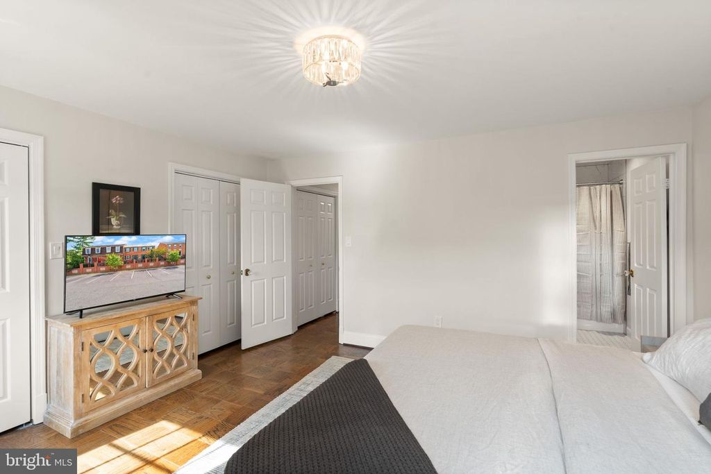 Image 32 of property listing at 1608 BELMONT ST NW #C, Washington, DC 20009