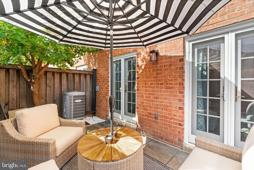 Image 41 of property listing at 1608 BELMONT ST NW #C, Washington, DC 20009
