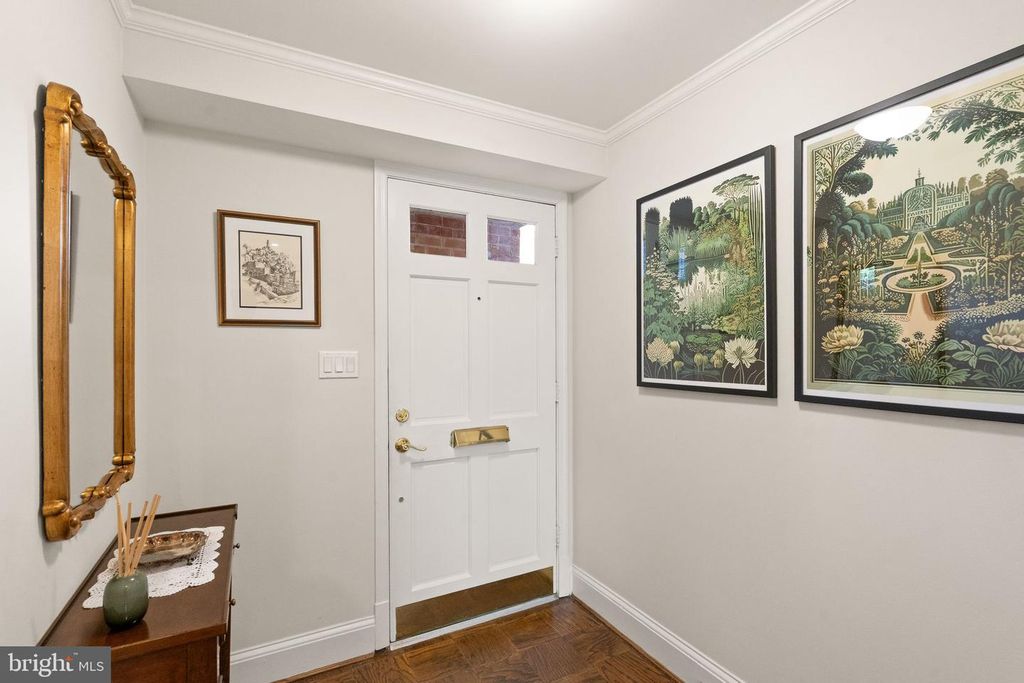 Image 8 of property listing at 1608 BELMONT ST NW #C, Washington, DC 20009
