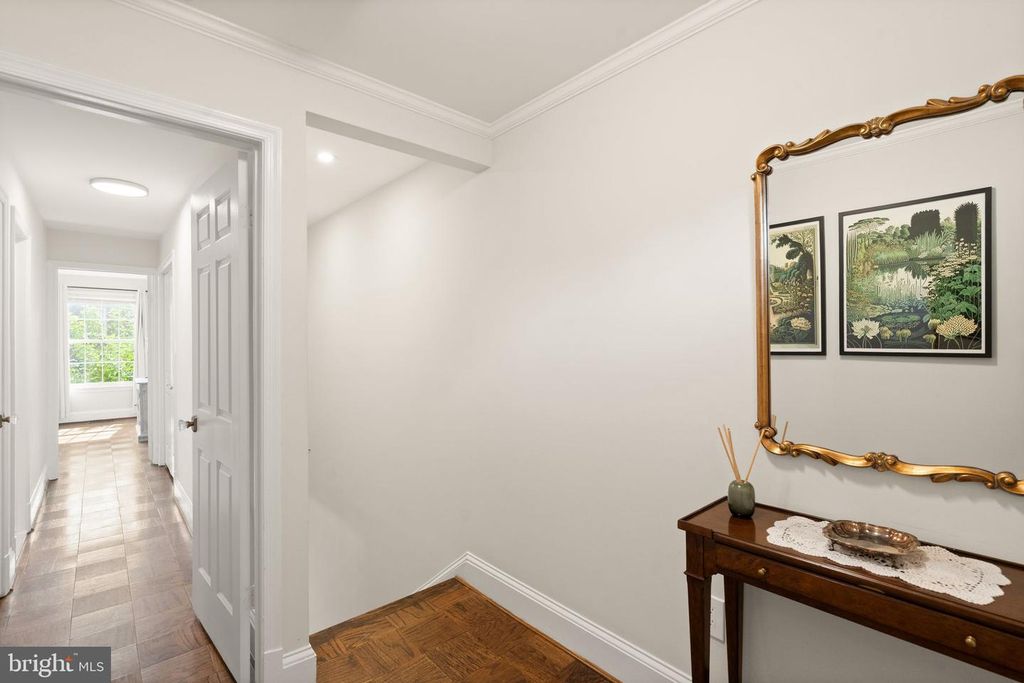 Image 9 of property listing at 1608 BELMONT ST NW #C, Washington, DC 20009