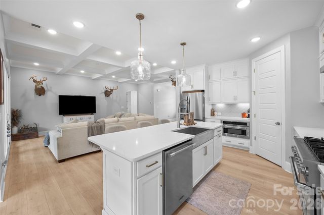 172 Triple Ponds Court, Clover, SC 29710